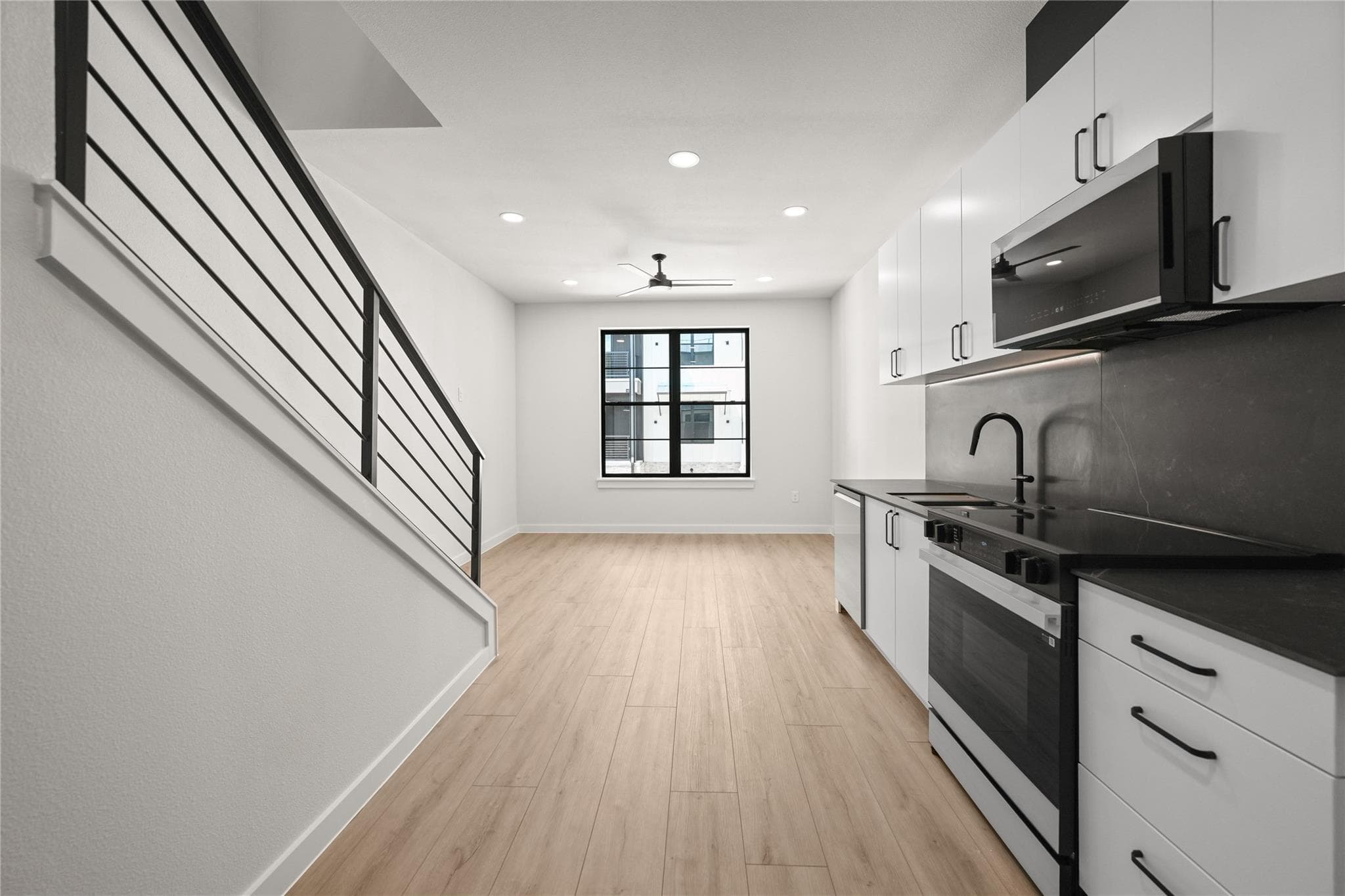 634  Central Pkwy  #1204