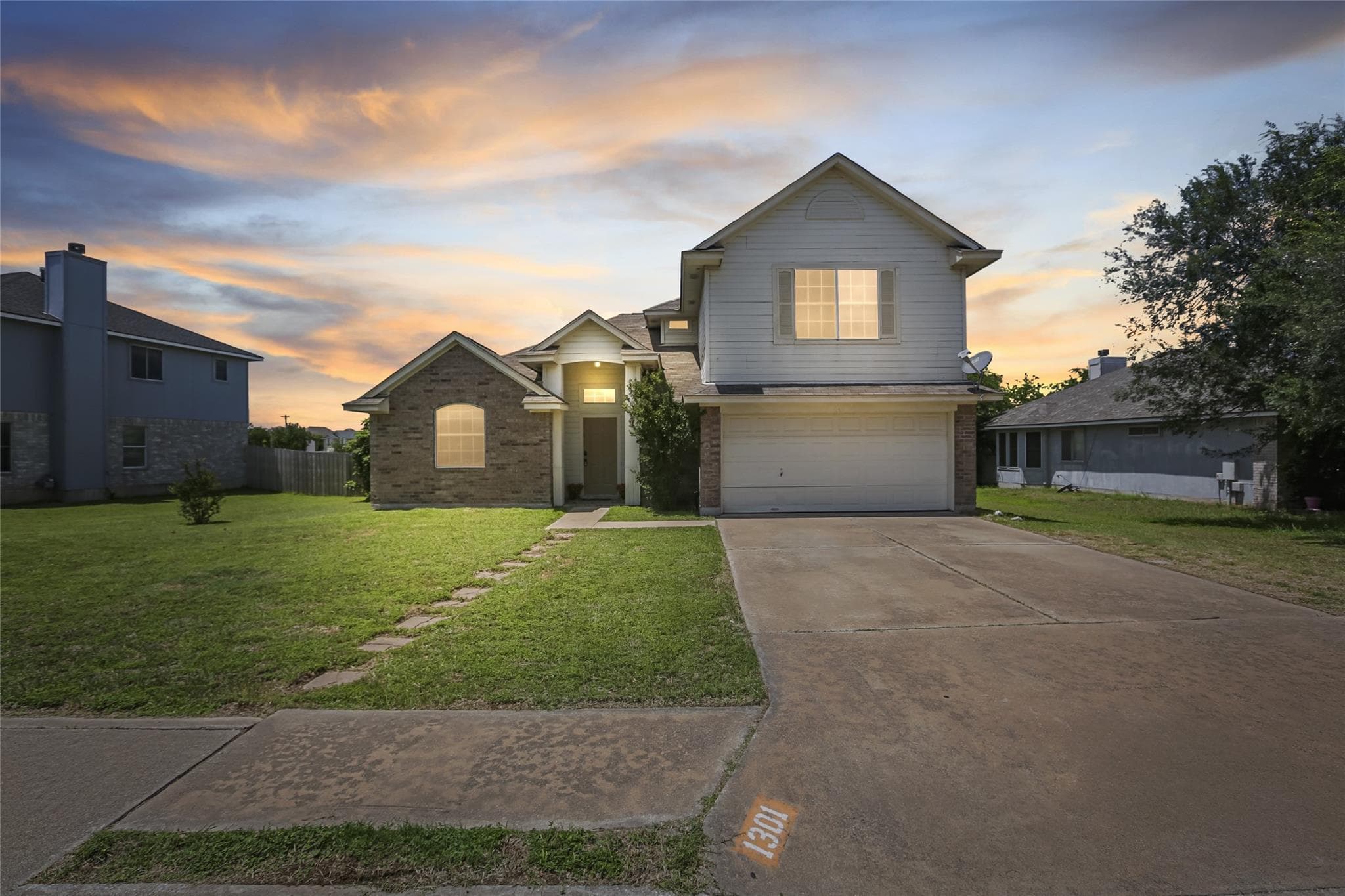 1301 Waterfall Ave