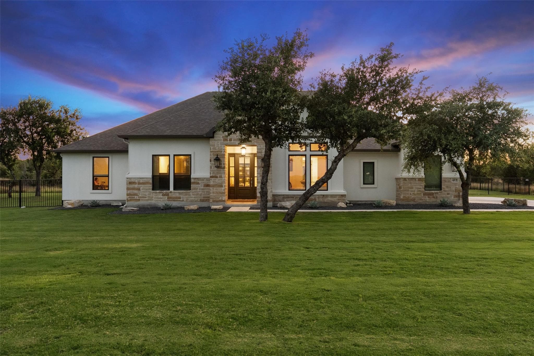 412  Oakpark Dr