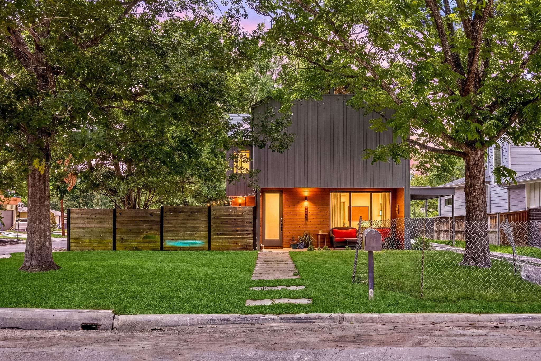 3306  Garden Villa Ln