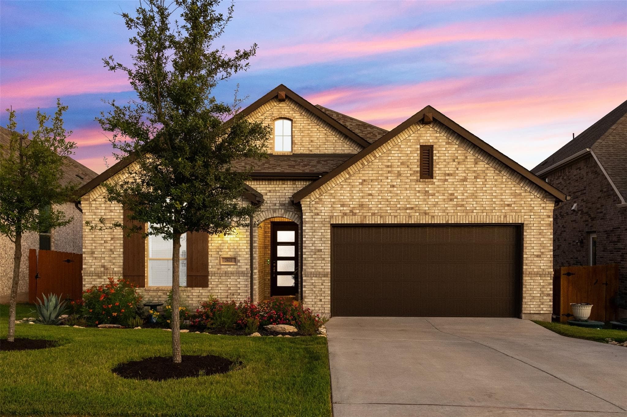7611  Desert Needle Dr