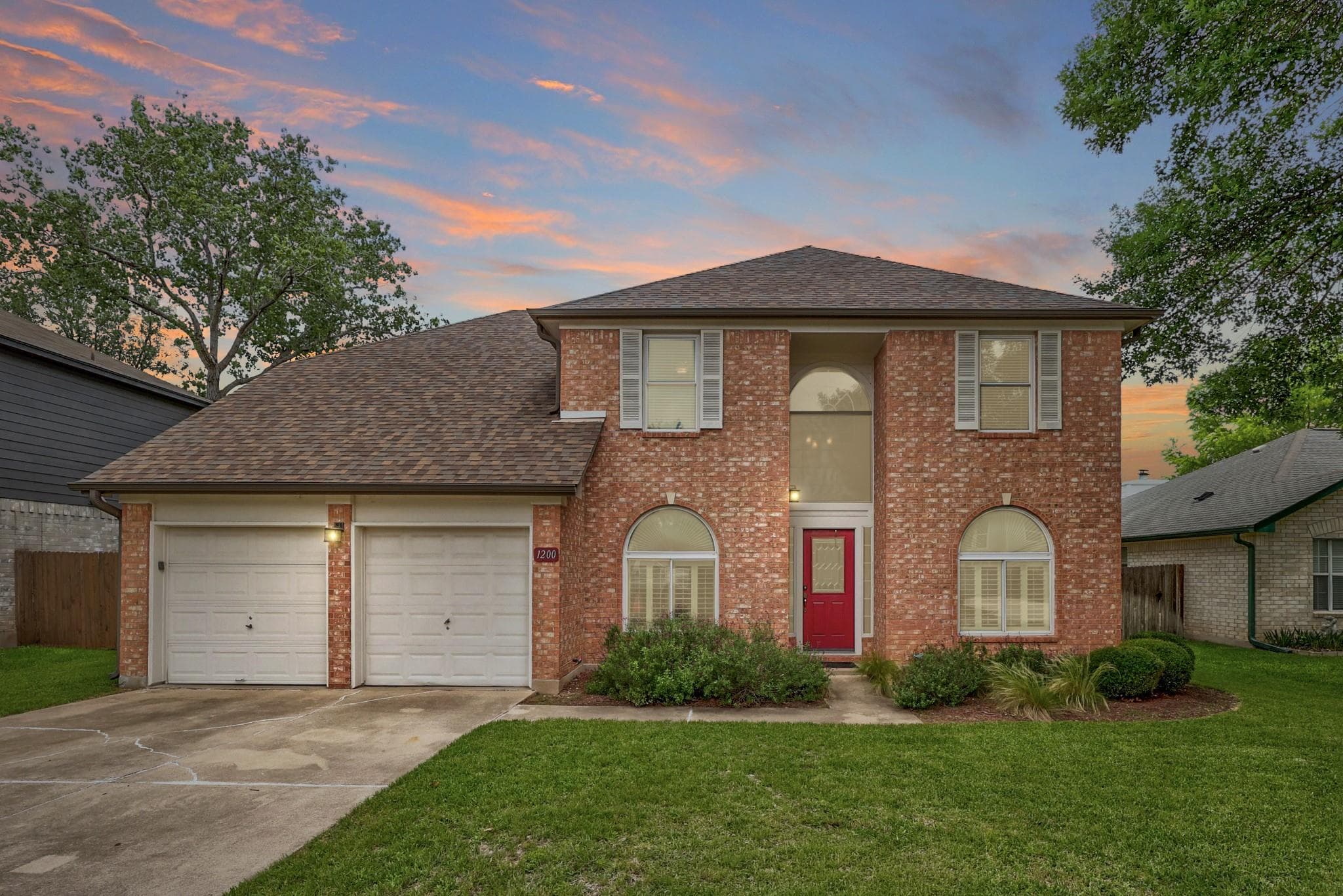 1200  Mountain View Dr