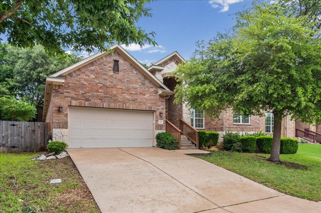 205  Kati Ln