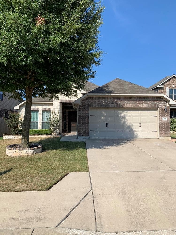 211  Animas Dr