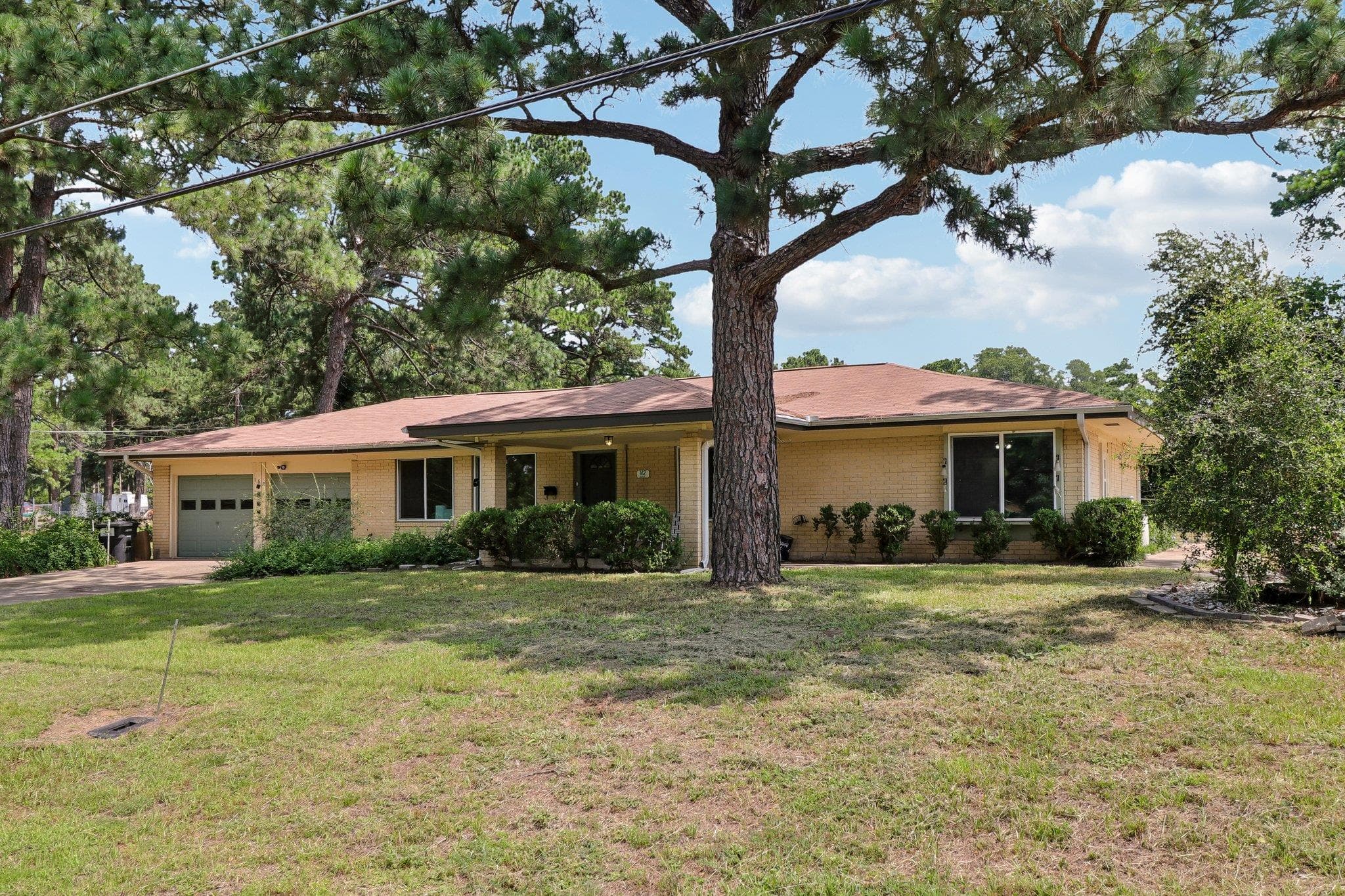 162  Indian Oak Dr
