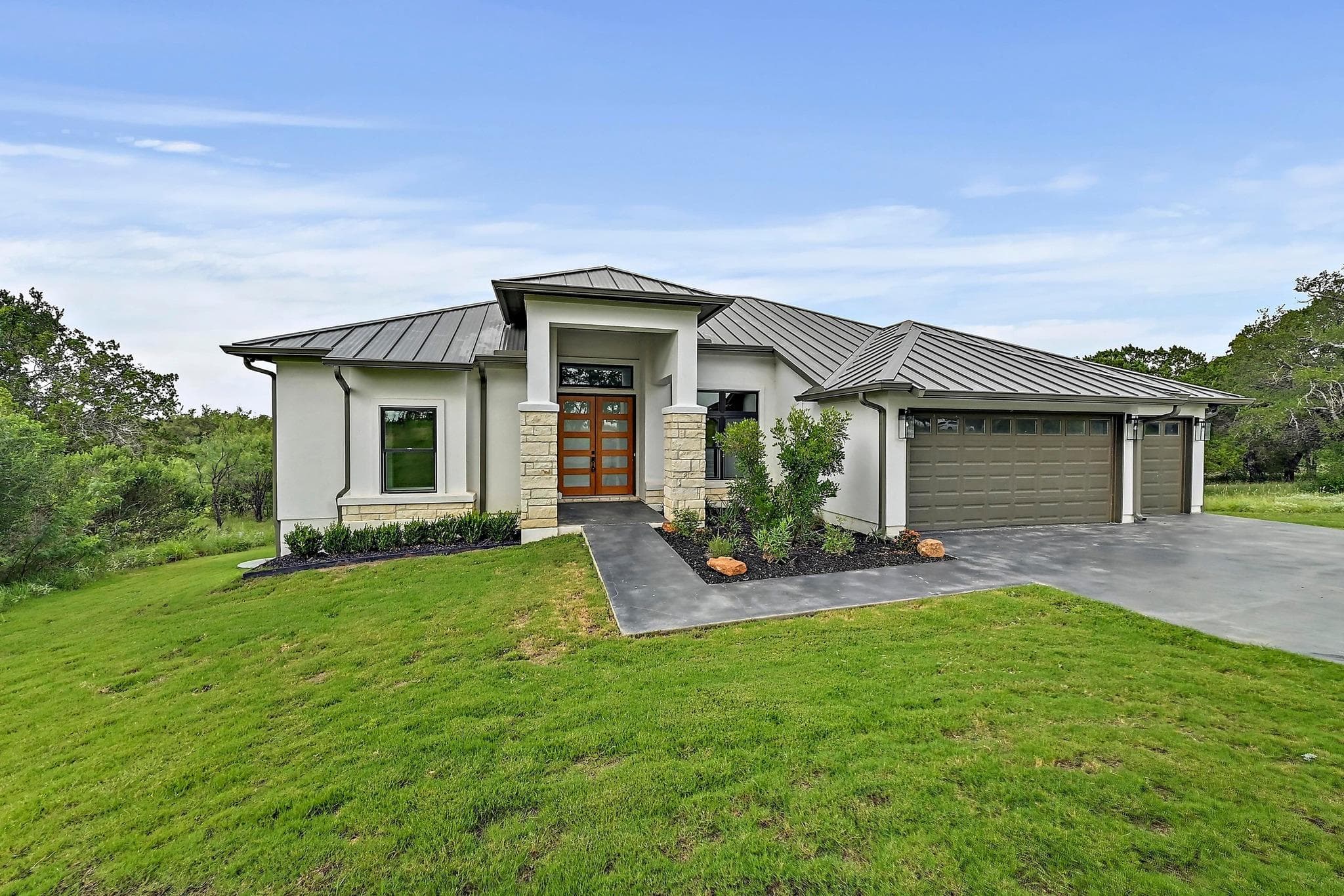 1404  FAULT LINE Dr