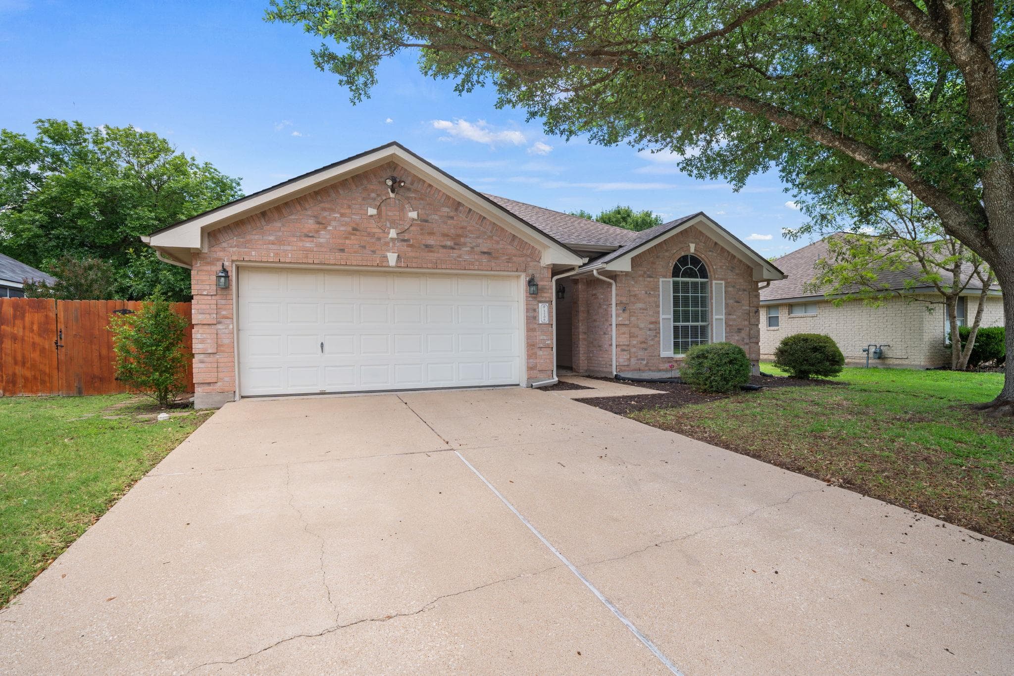 1106 Woodview Dr