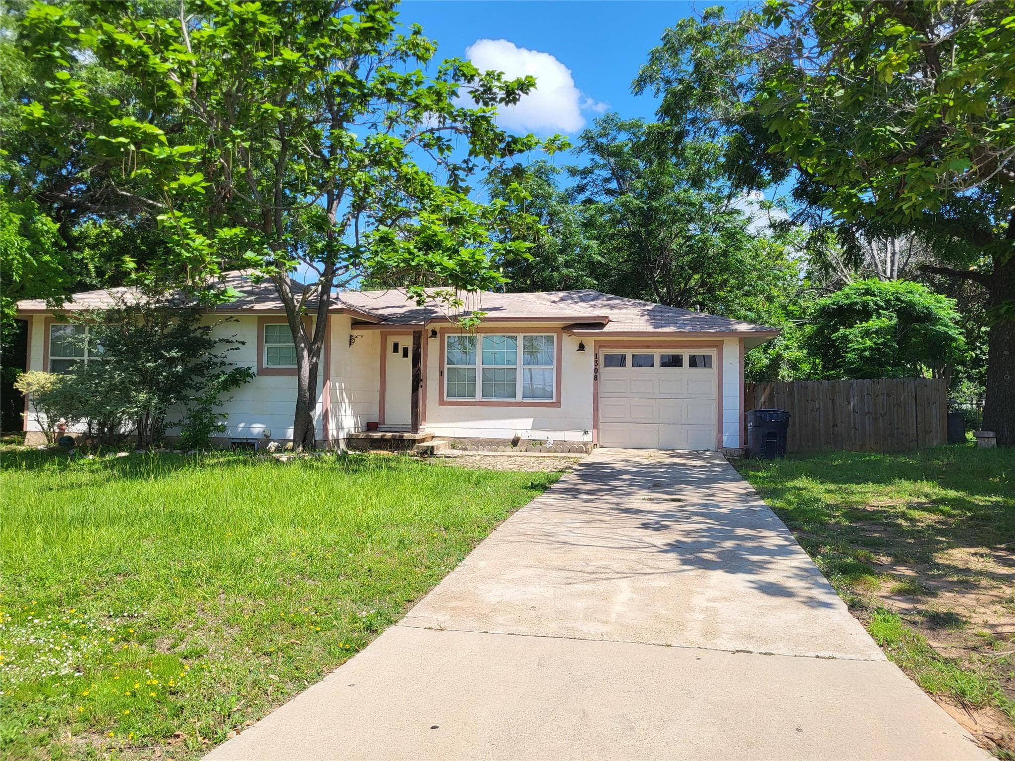 1308 Murray Ave