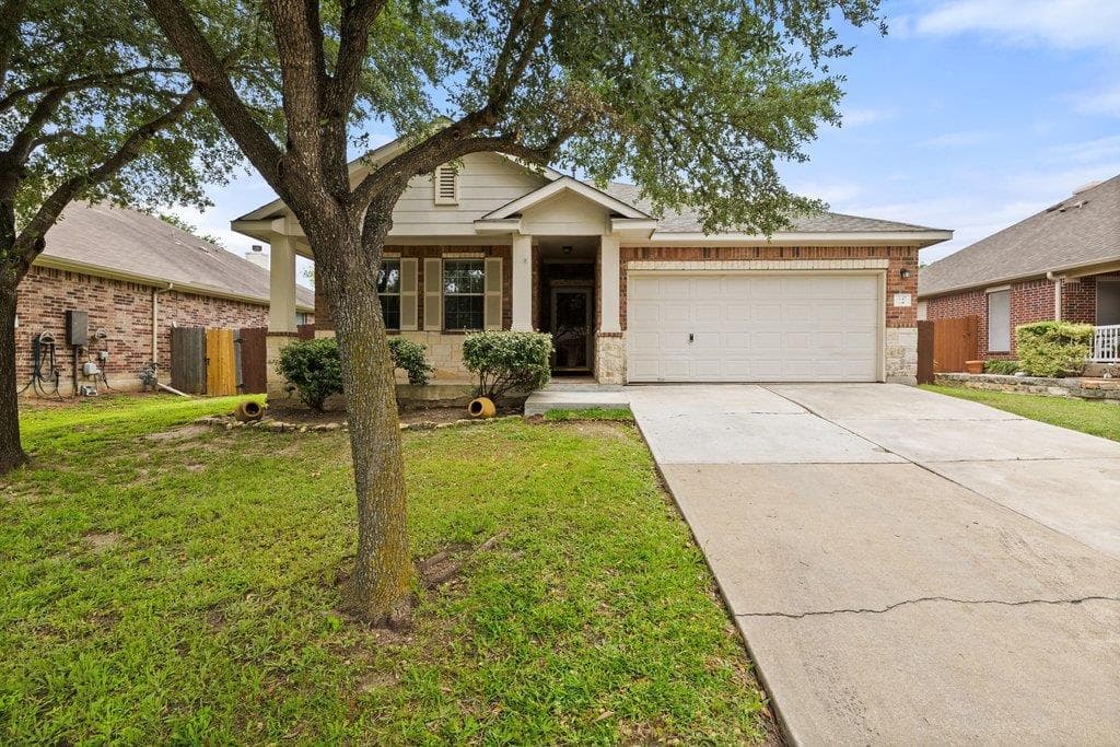 347  Spring Dr