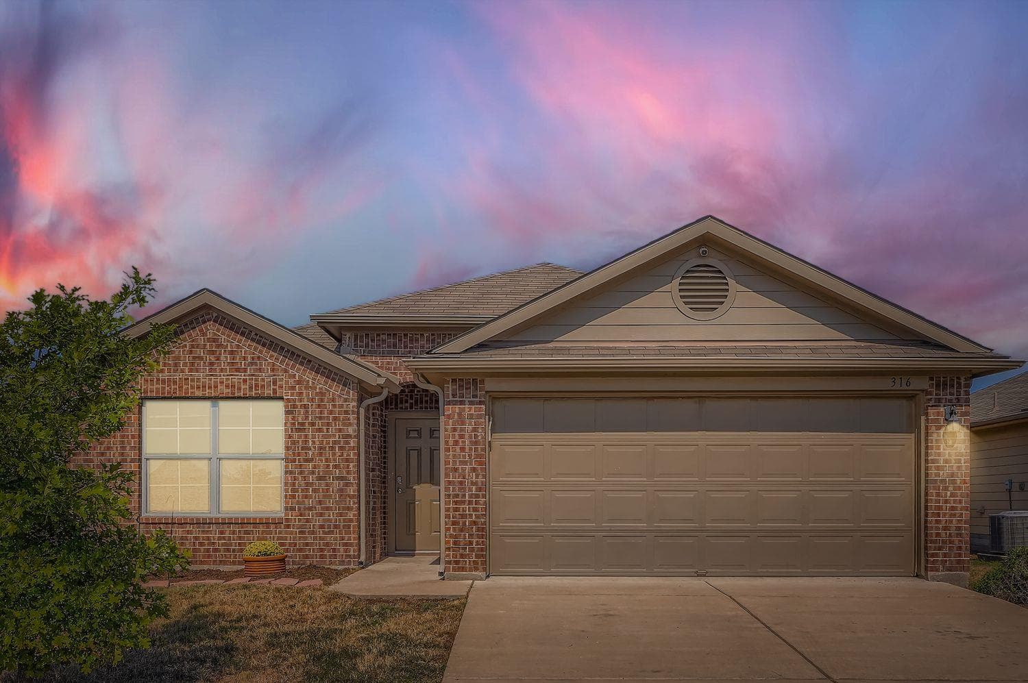 316  Unity Dr