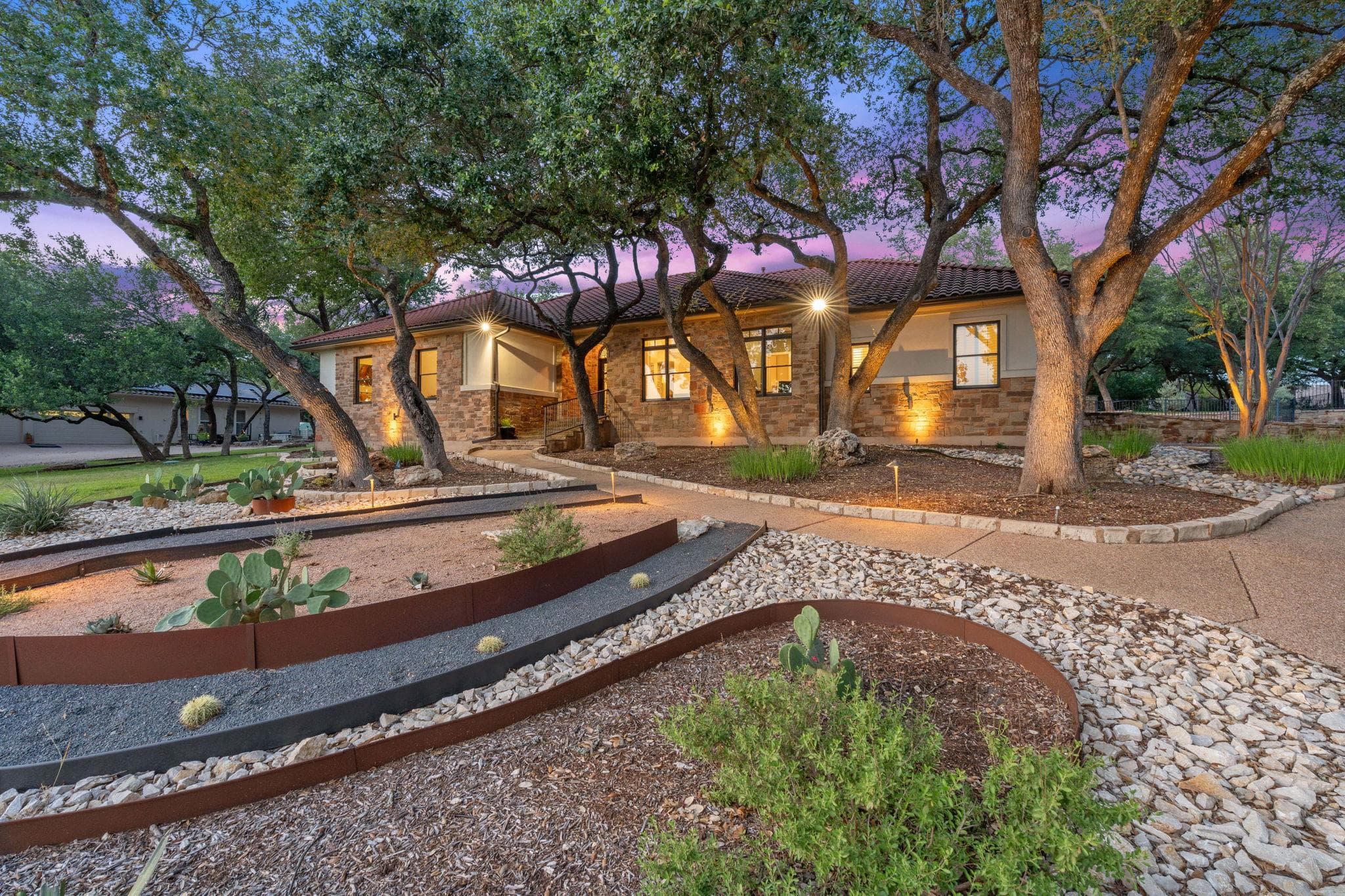 113  Silverstone Dr