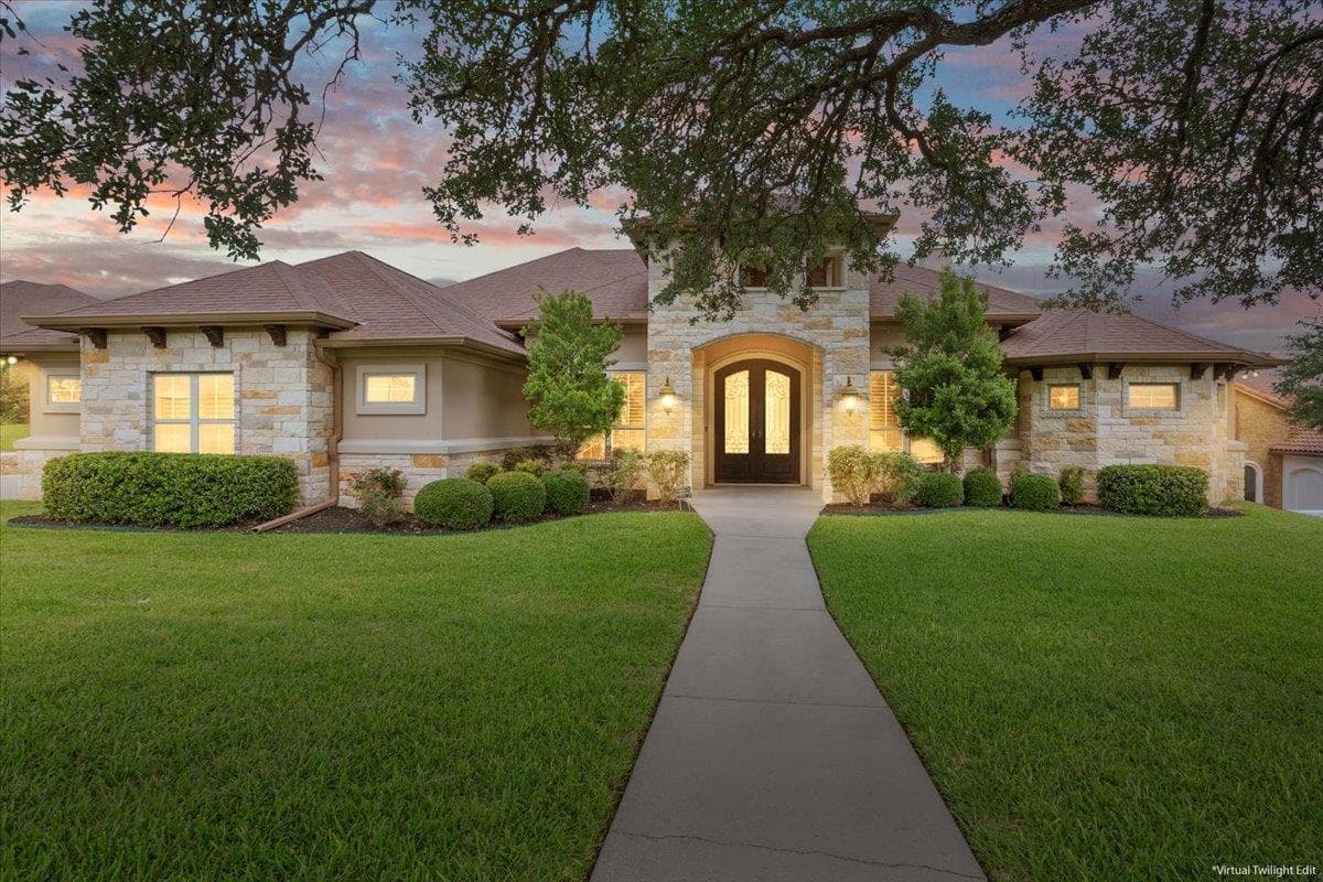 2125  Balcones Pl