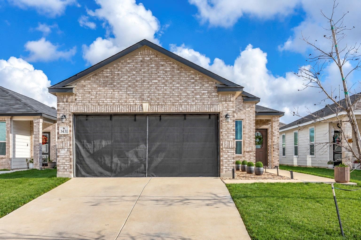 3431  Old Almonte Dr