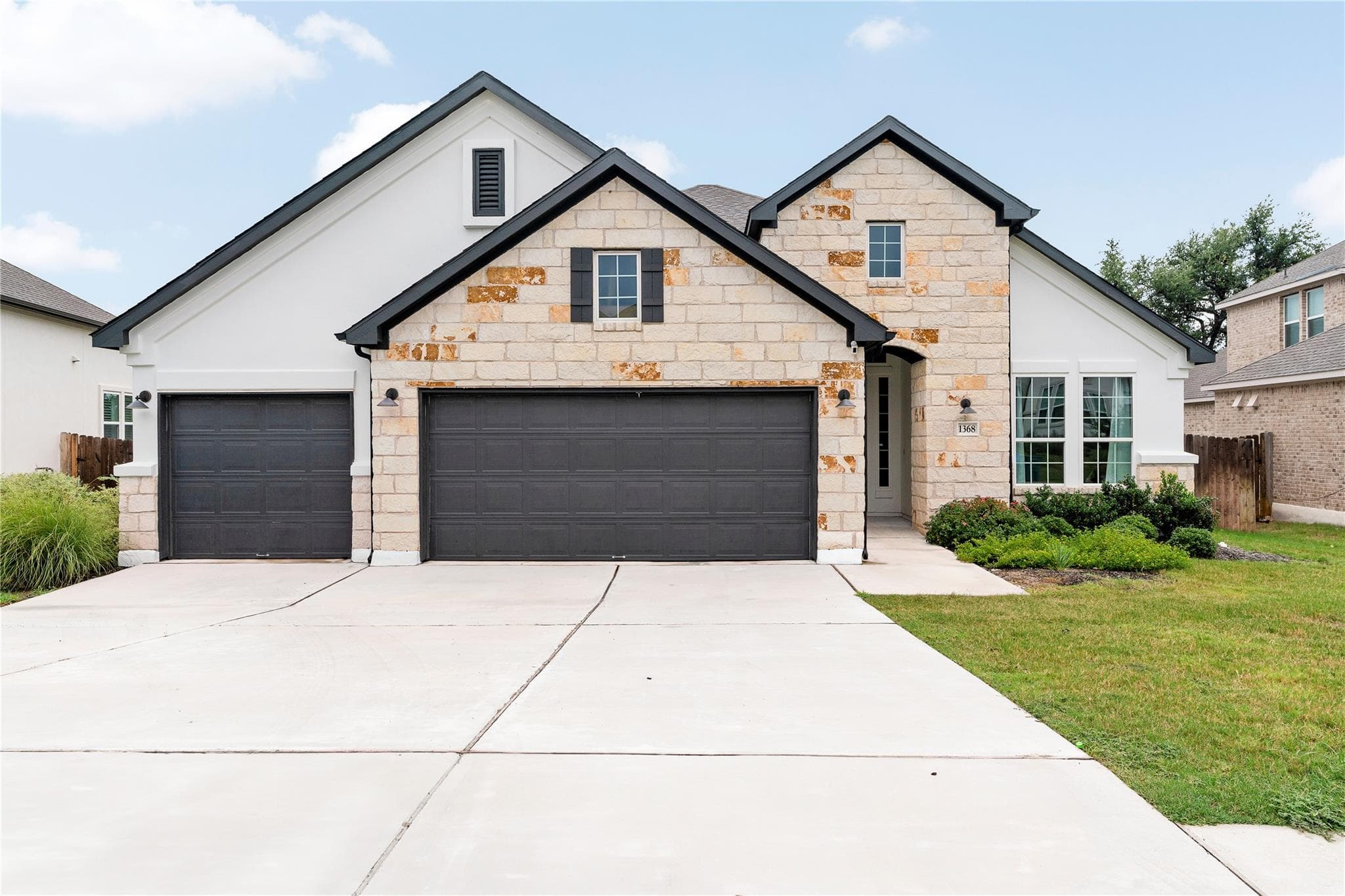 1368  Pink Granite Blvd