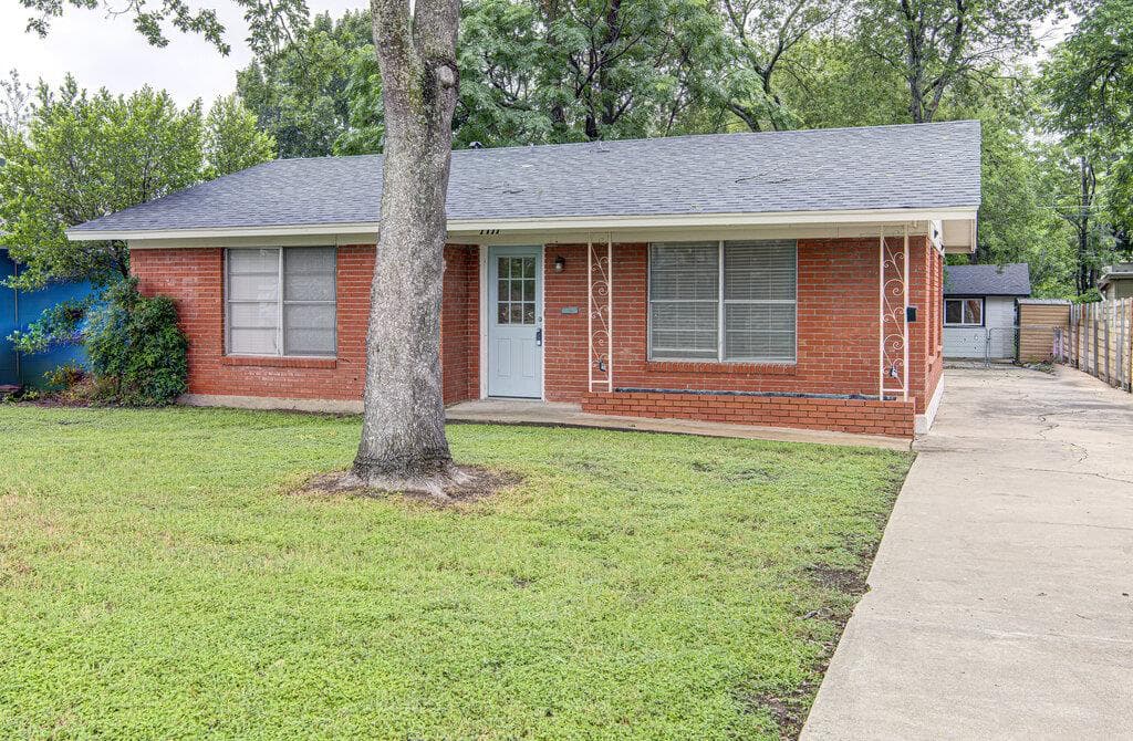 1711  Brentwood St  #A