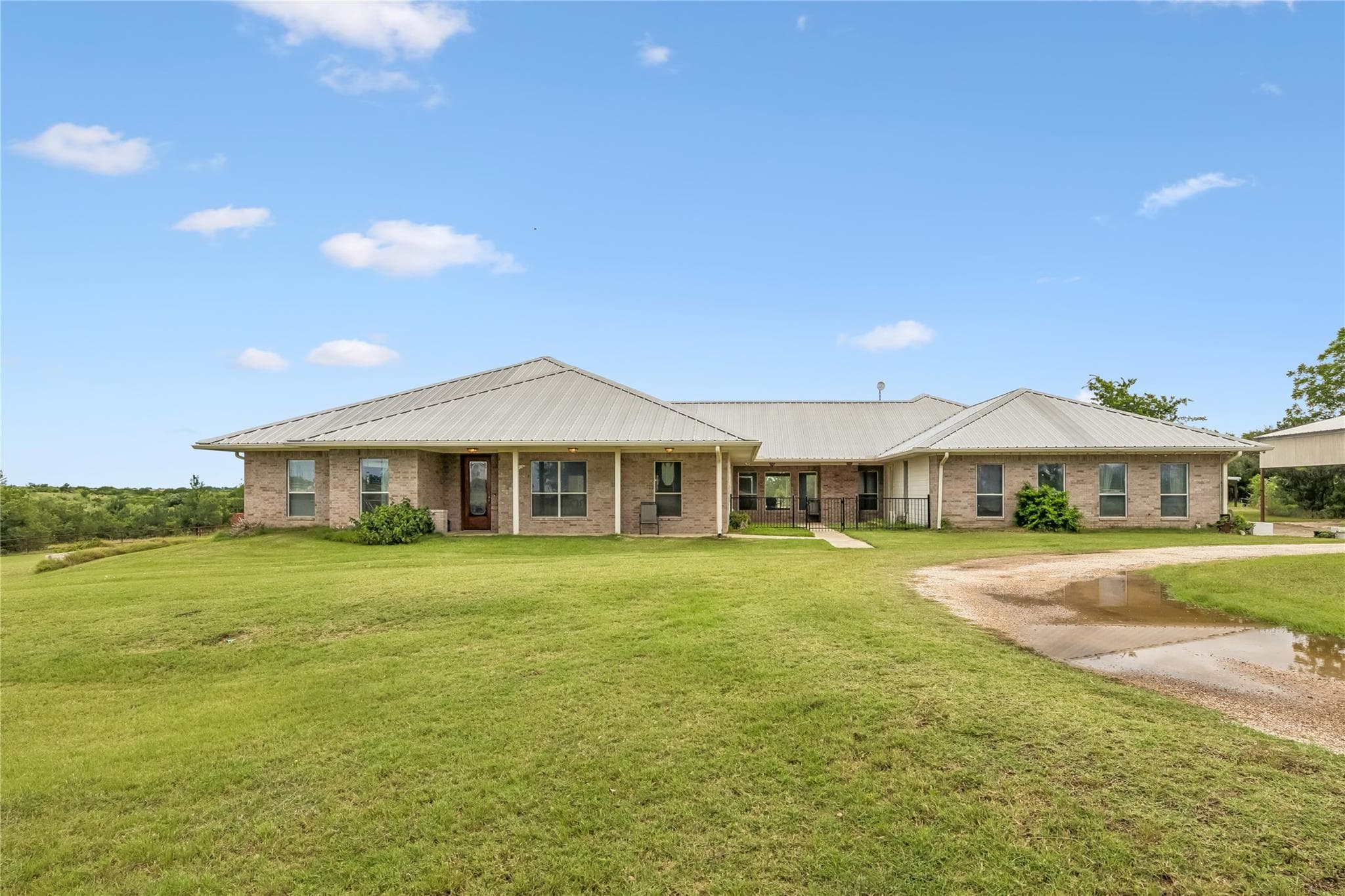 341  Windmill Hl
