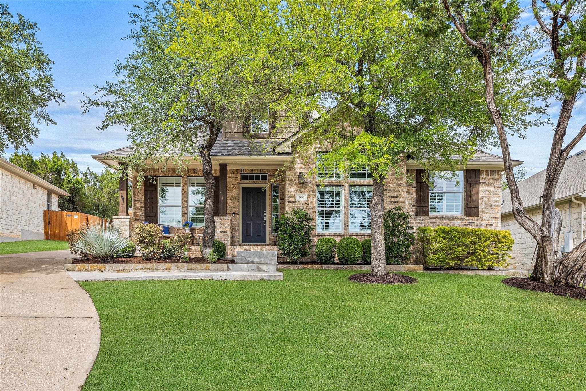 200  Lexington Dr