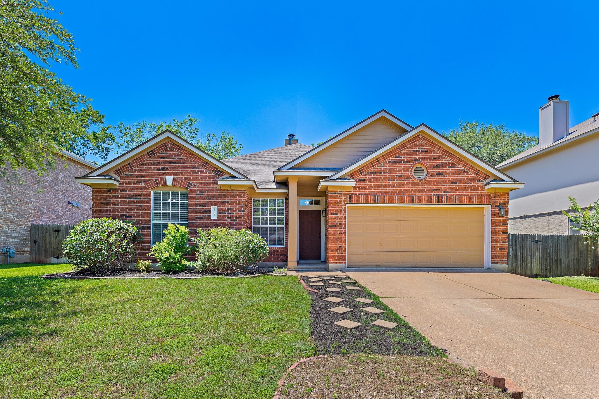 1605  Azalea Dr