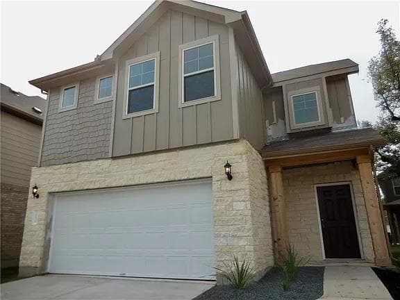 10614  Turnbull Loop