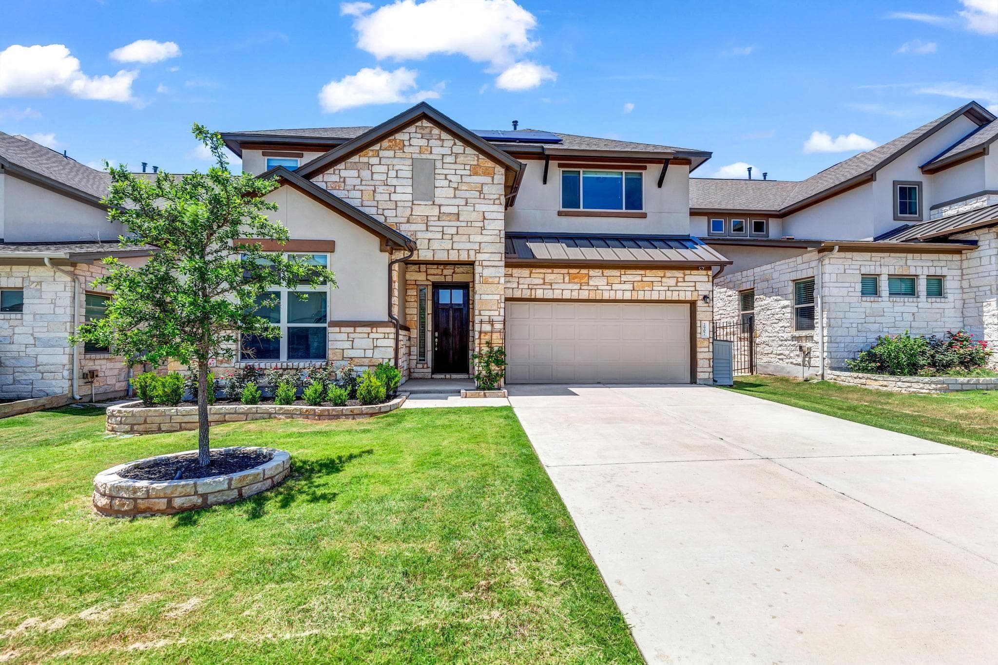 2907  Zelma Dr