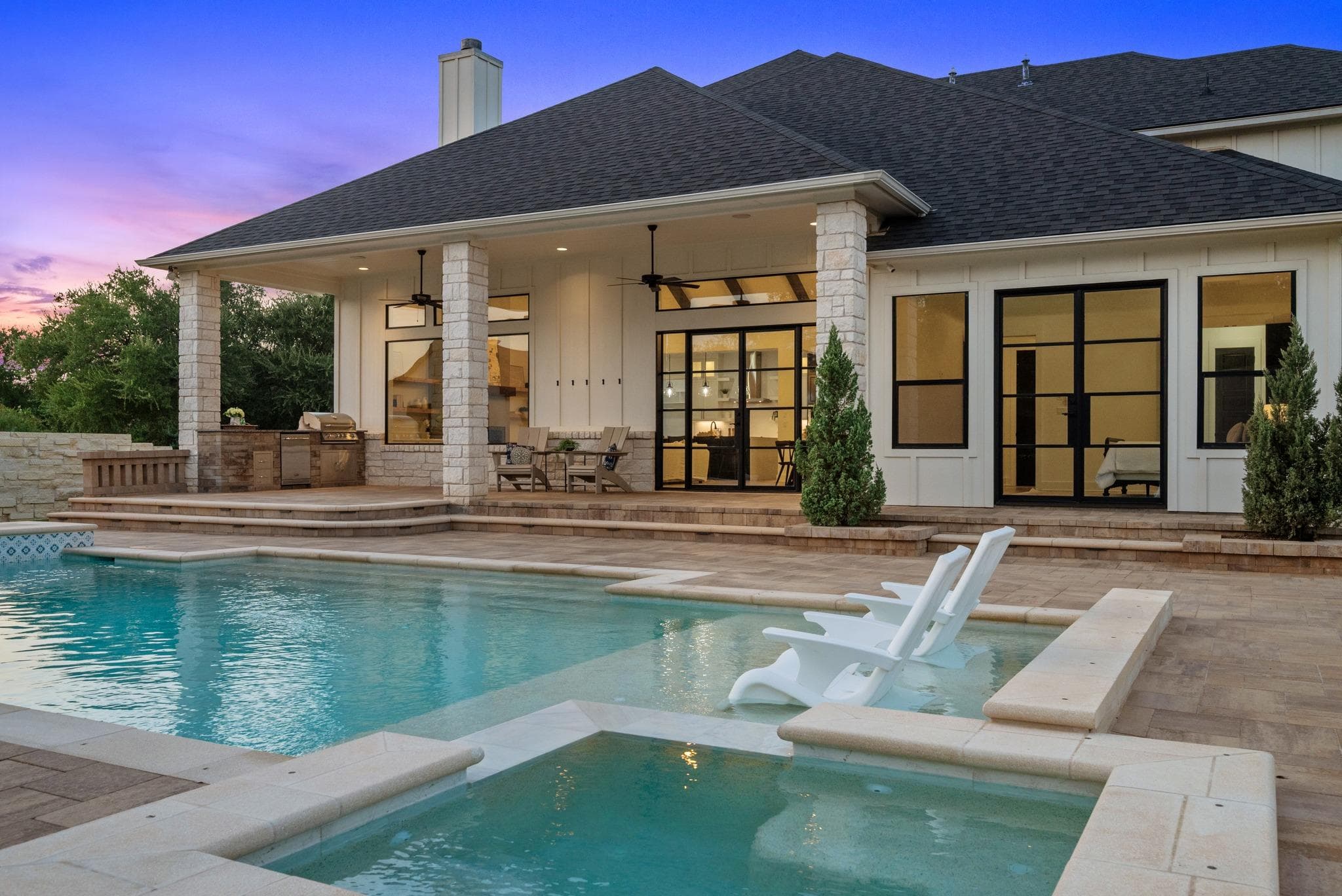 112 Davis Ln