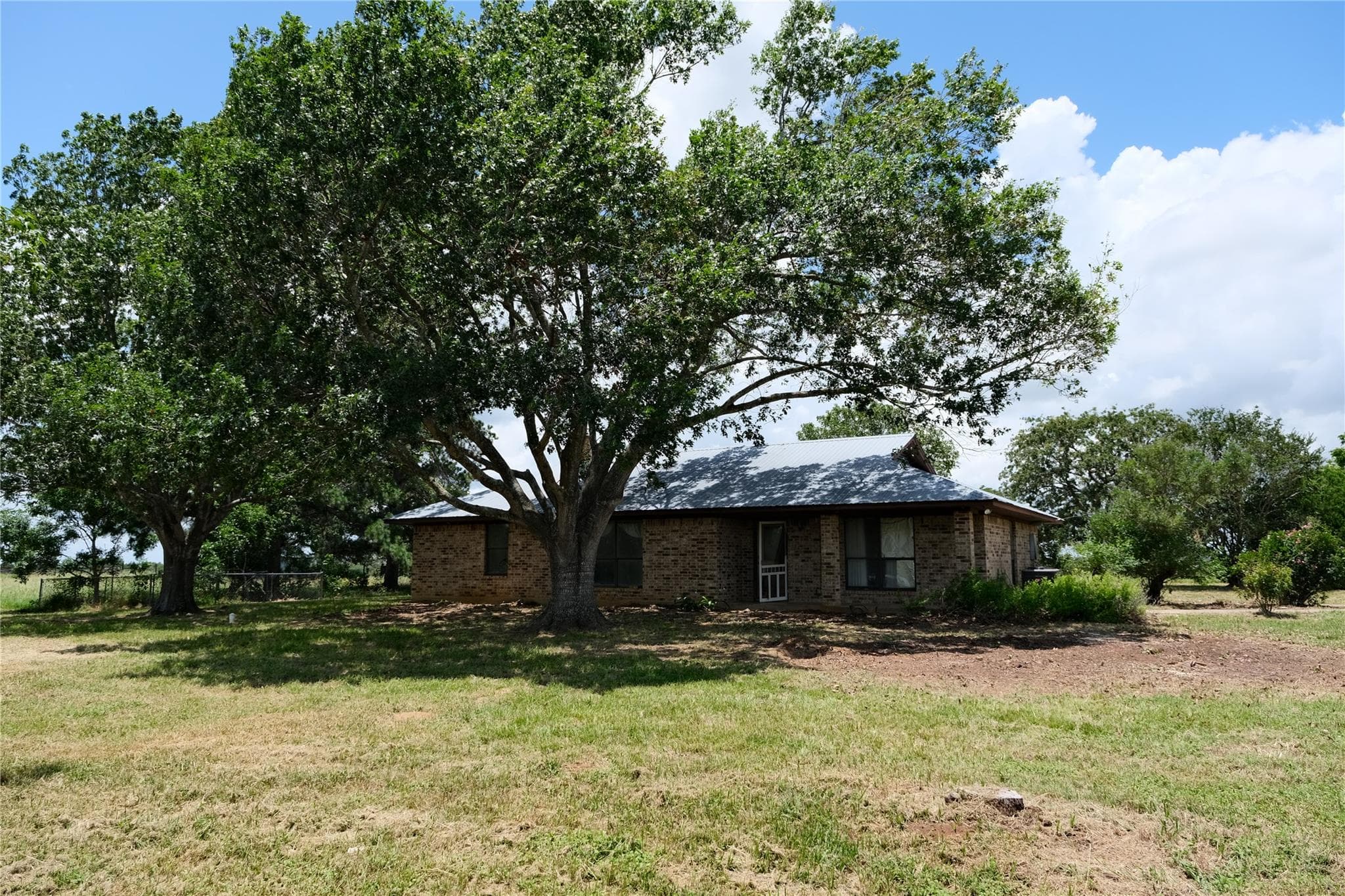 240  McAcres Dr