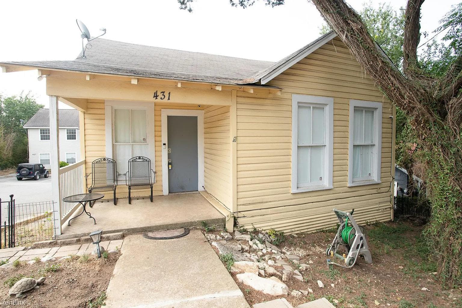 431  Lindsey St