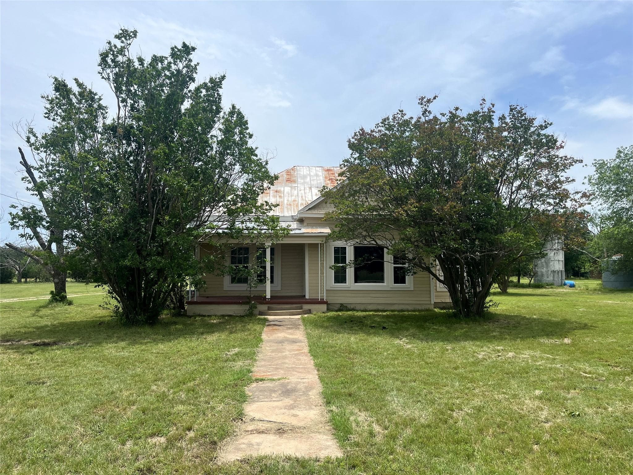 1312  Fm 581 Hwy E