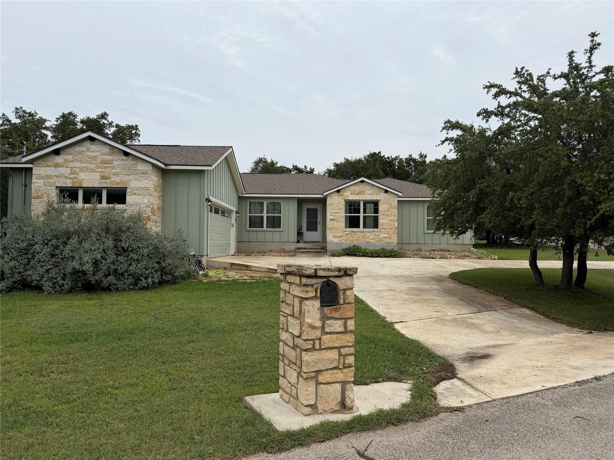 4105 Rimrock Dr
