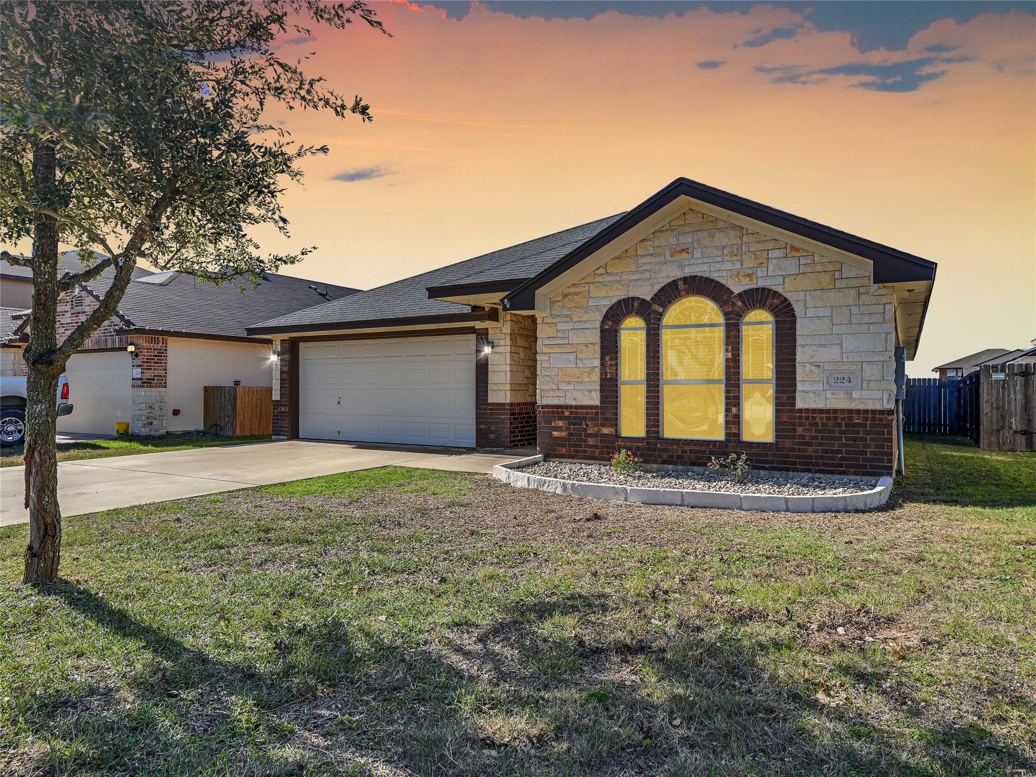 224  Geode Ln