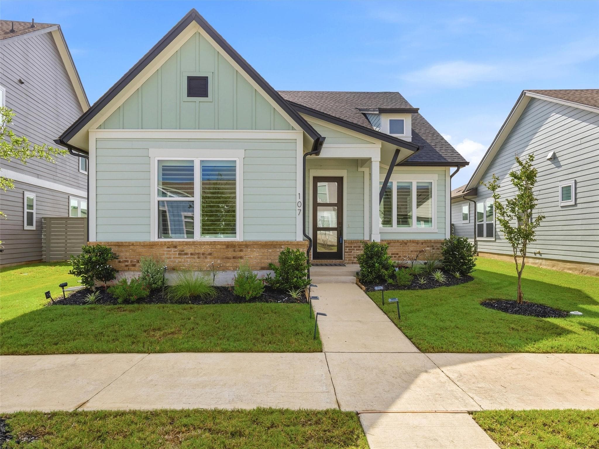 107  Breda Ave