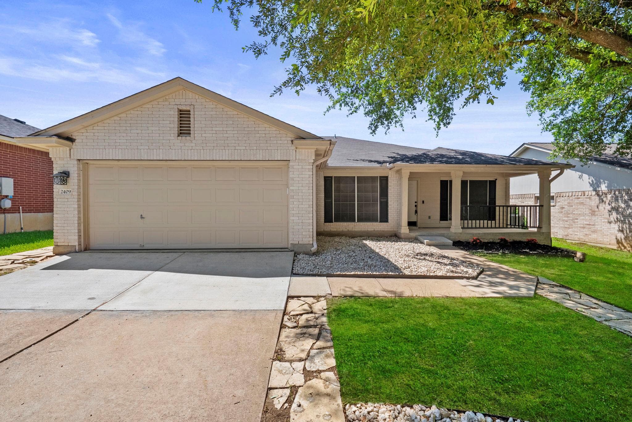 2409  Hallie Ln
