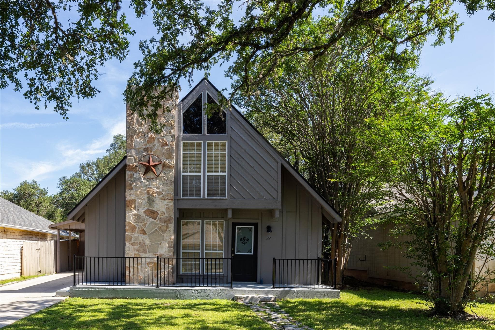 22  Stonehouse Cir