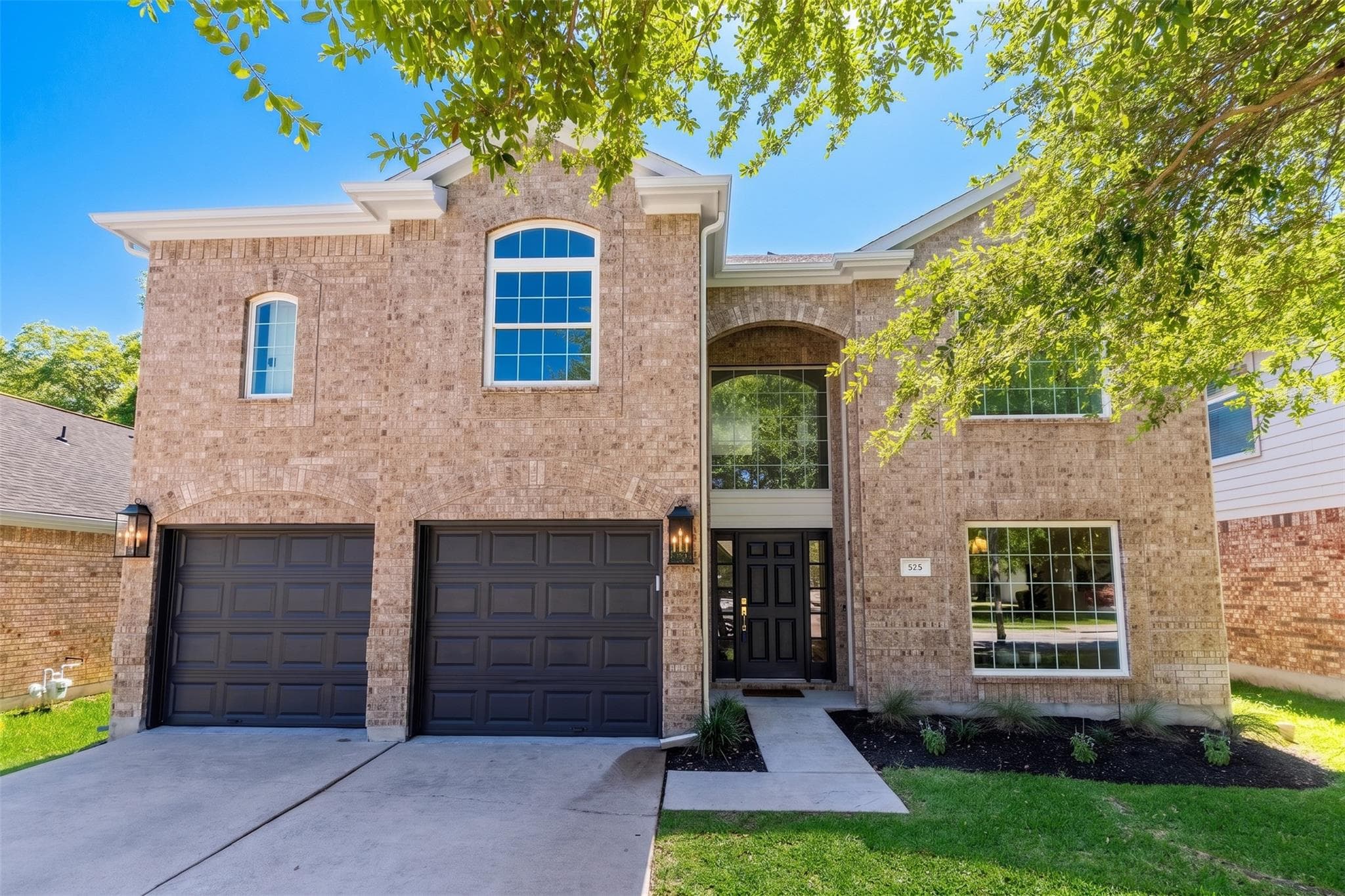 525  Golden Creek Dr