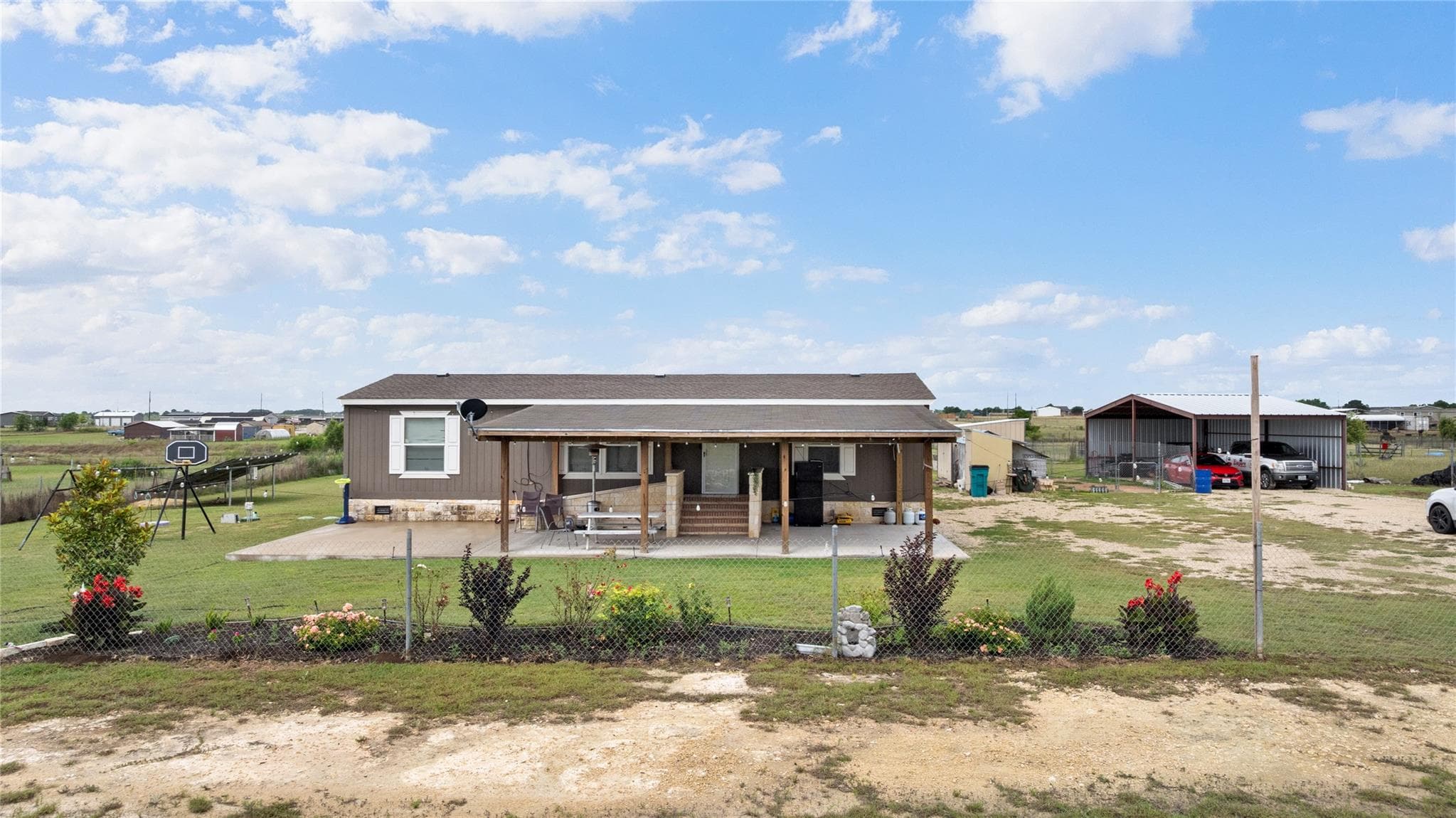 156 Daniel Dr