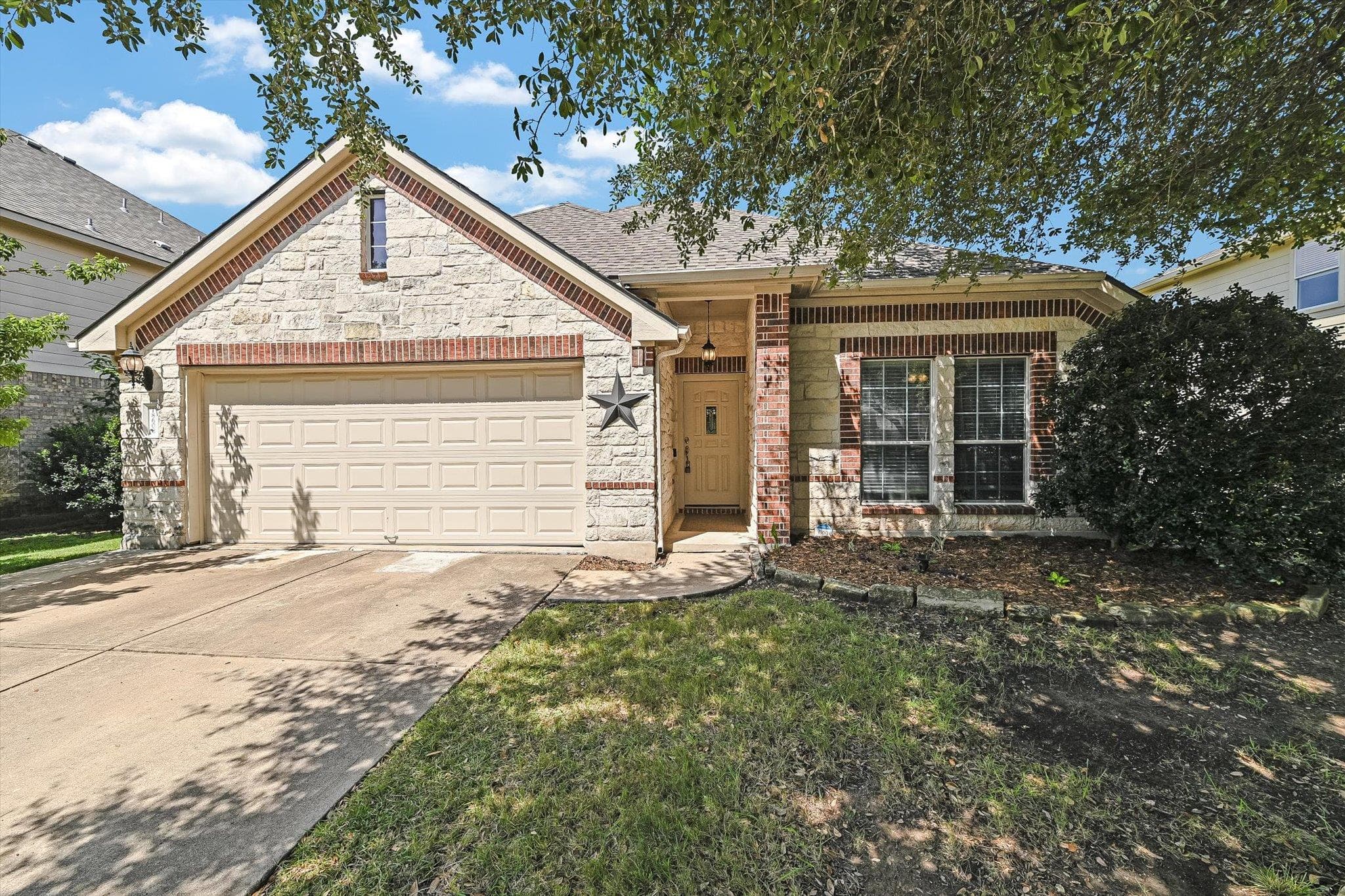 18608  Royal Pointe Dr