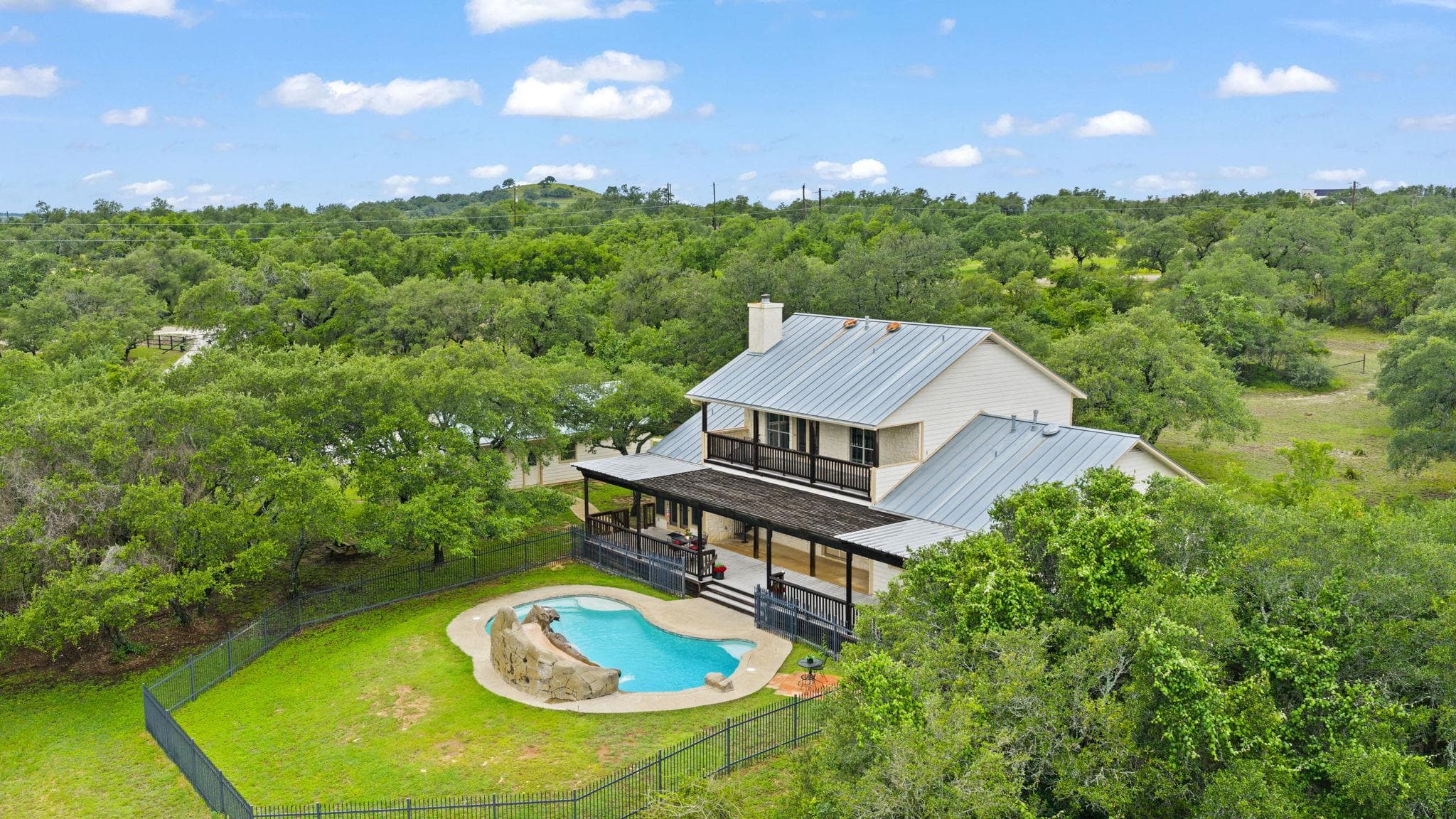 271 Summit Dr