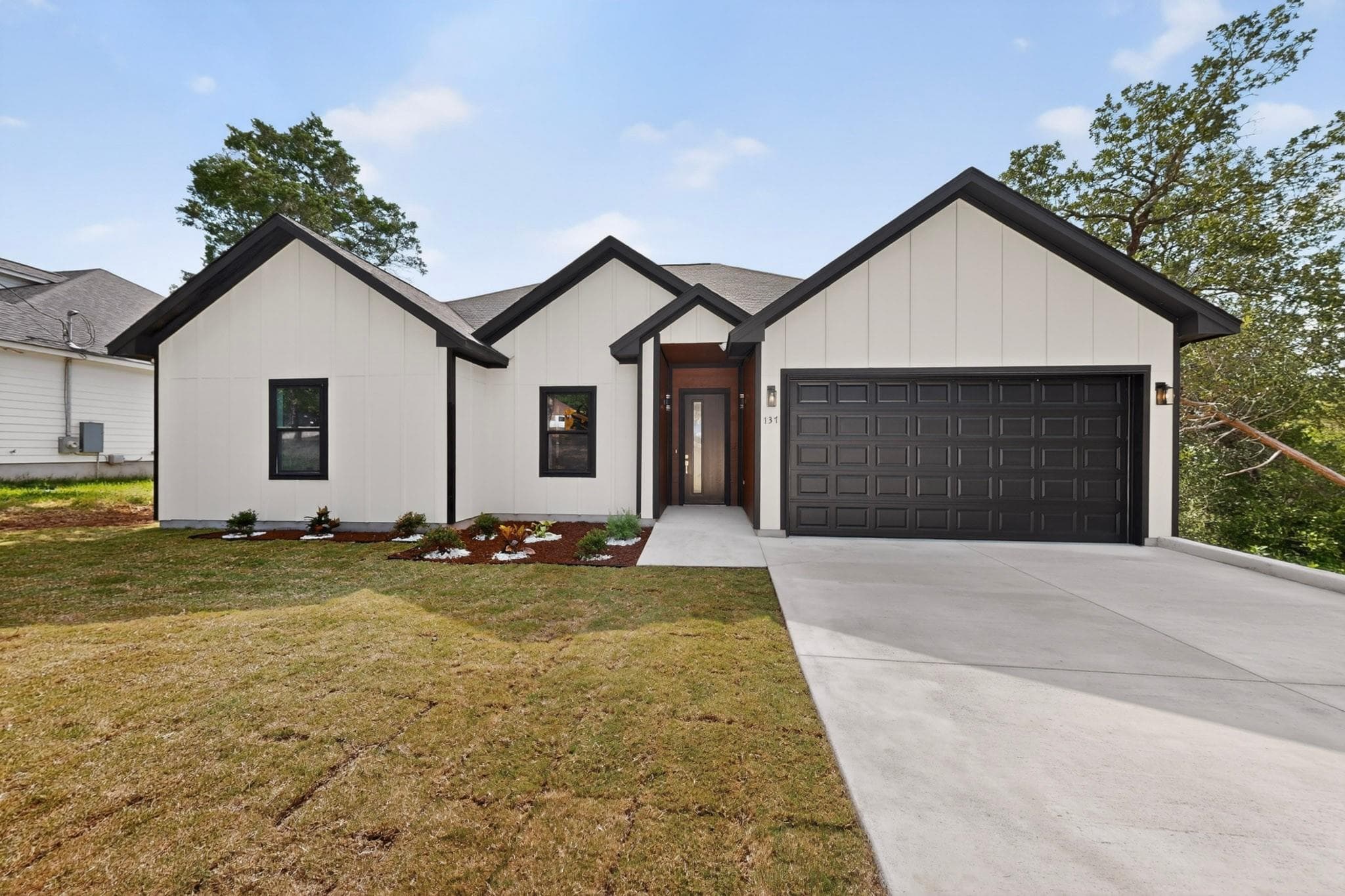 137 N Pohakea Dr