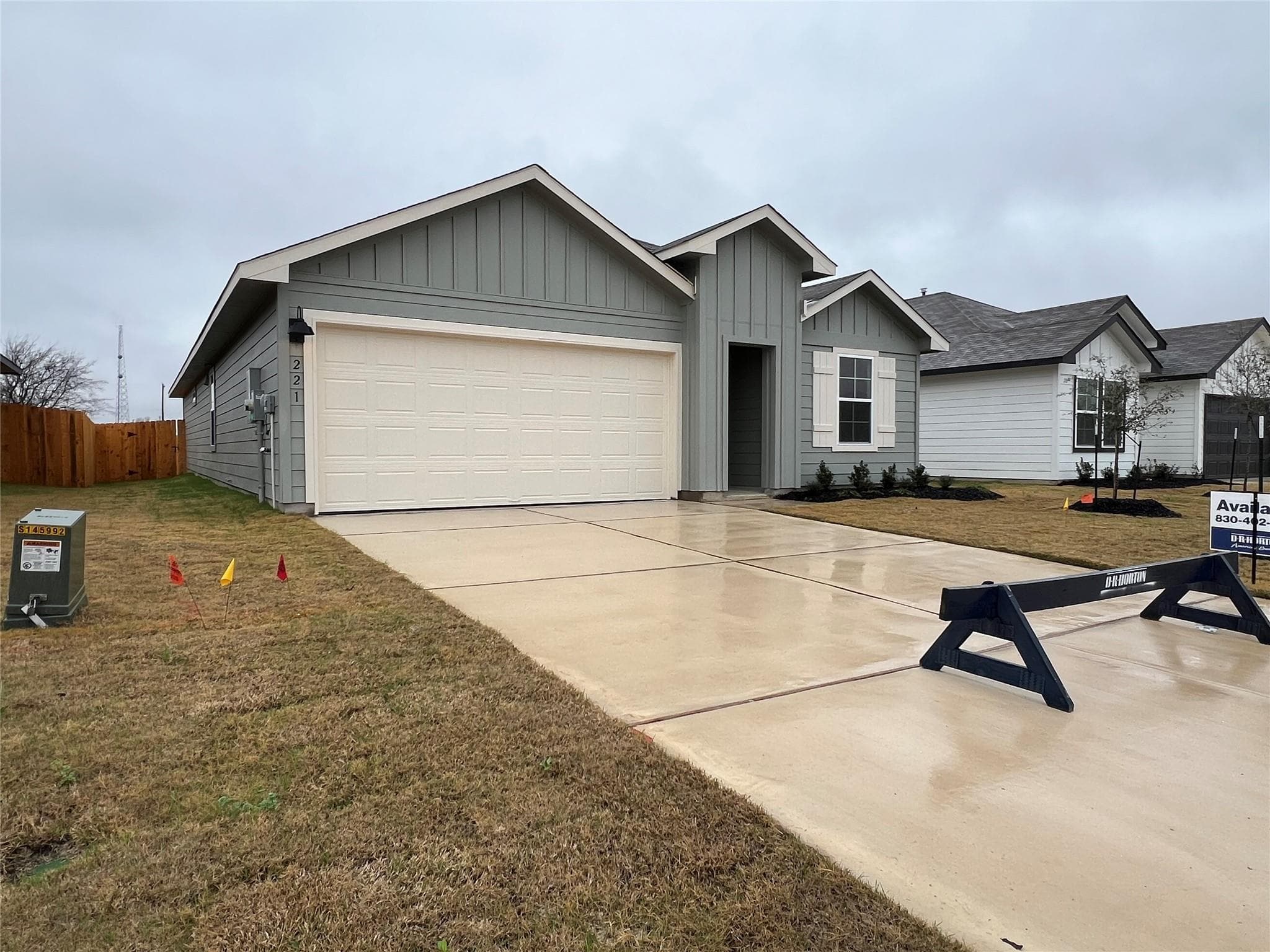 221  Wirecrested Dr