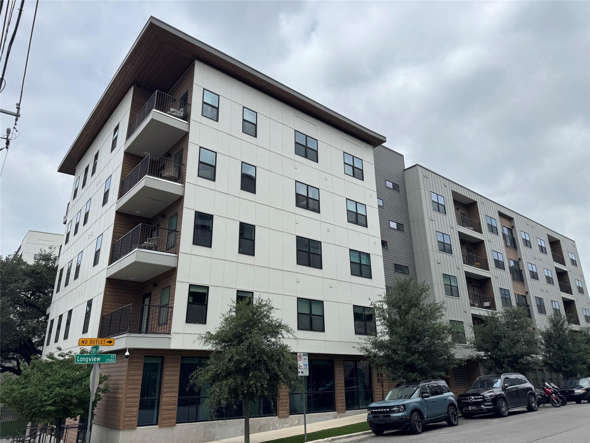 2500 Longview St #302