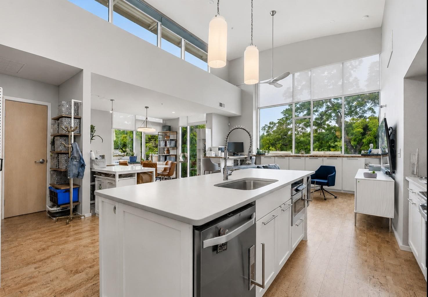 1600  Barton Springs Rd  #5406