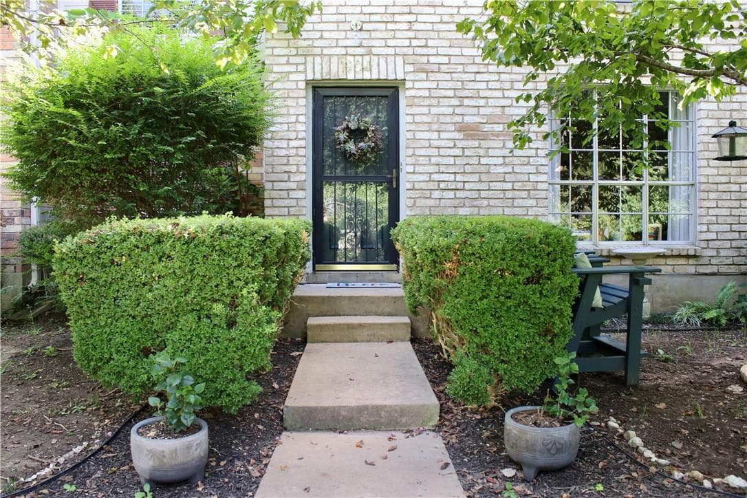 1904  Rosetti Dr  #109