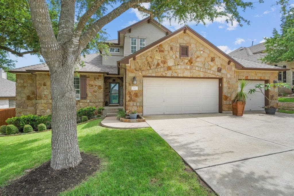 540  Manchester Ln
