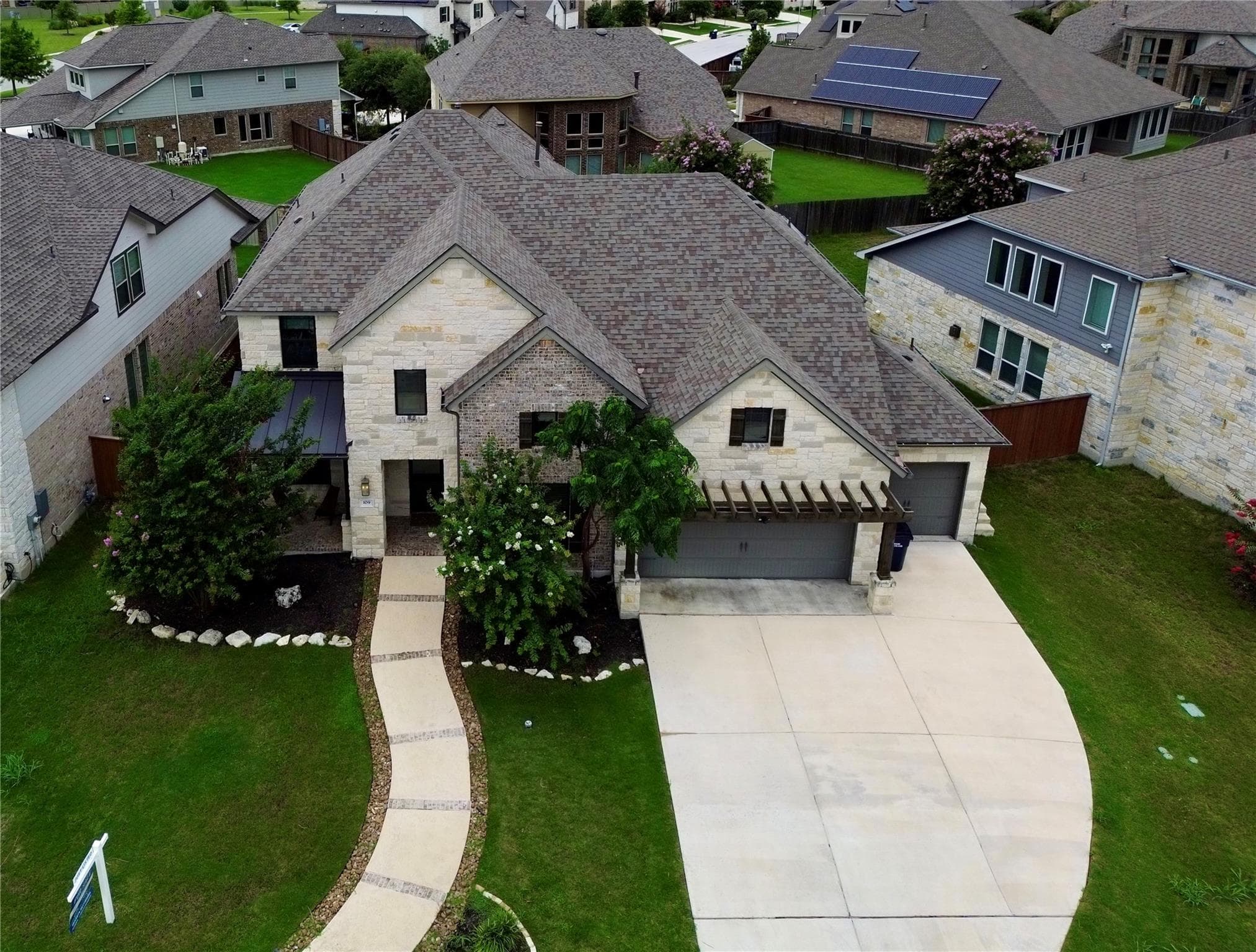 109  Leon Loop
