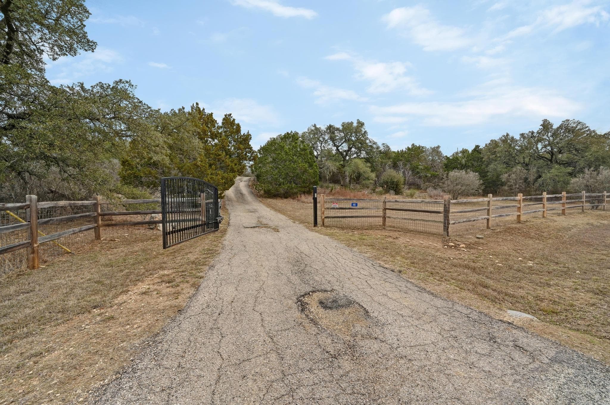140  Barton Ranch Cir