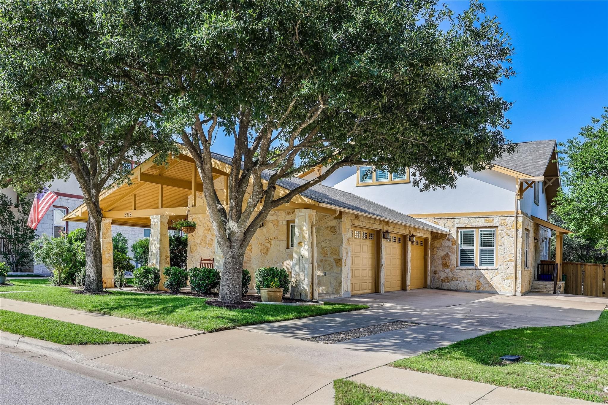 2718  Grand Oaks Loop