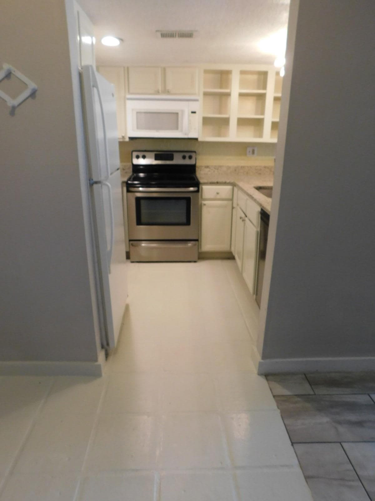 805  Paisley Dr  #11