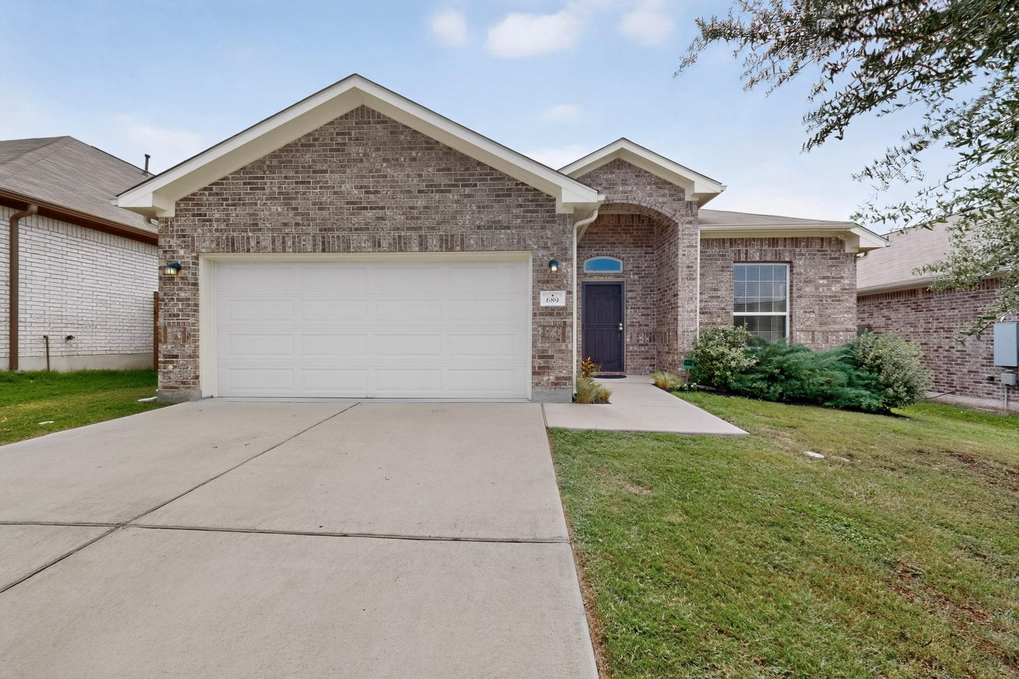 689  Leadtree Loop
