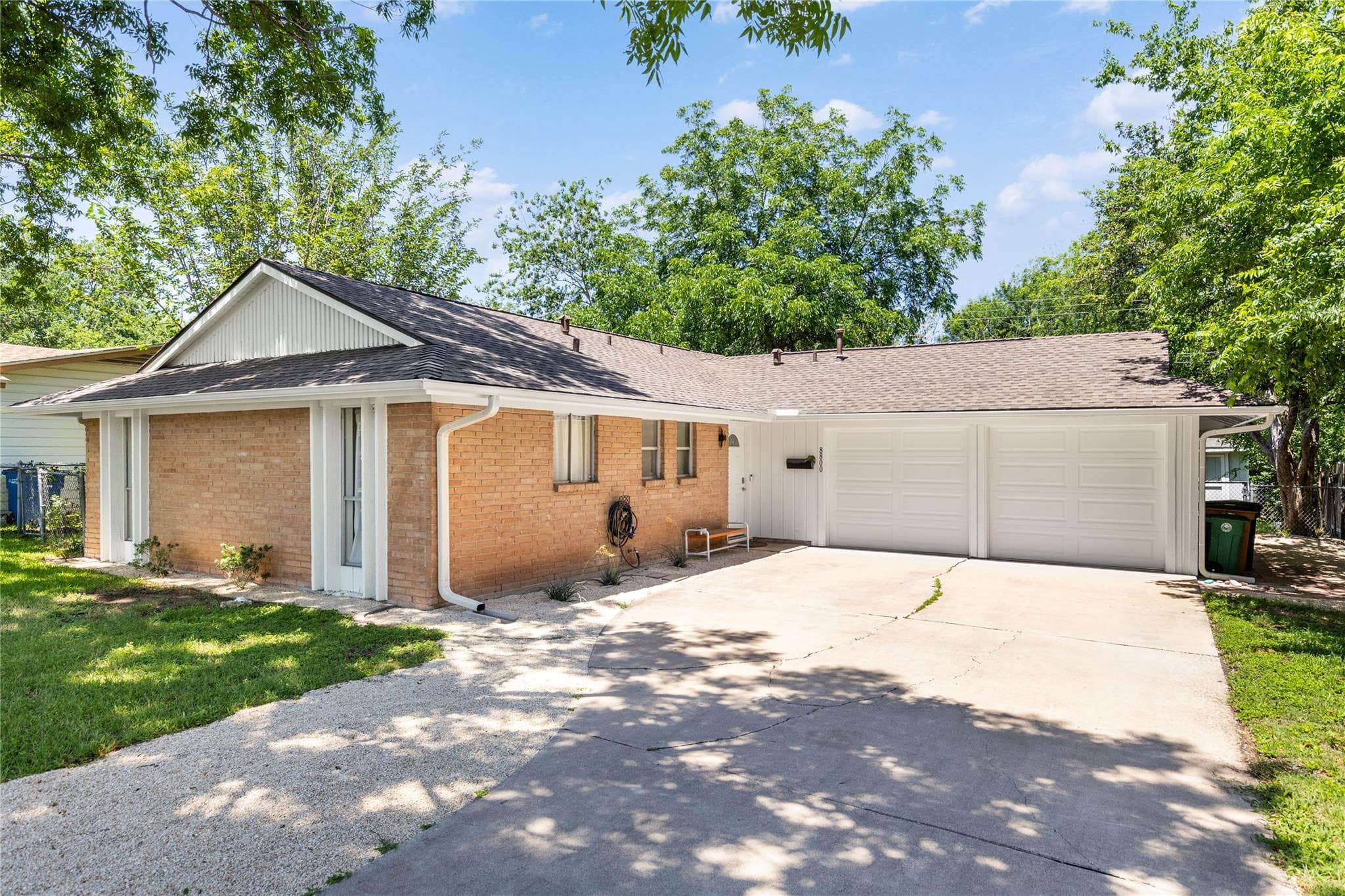 8800 Parkfield Dr