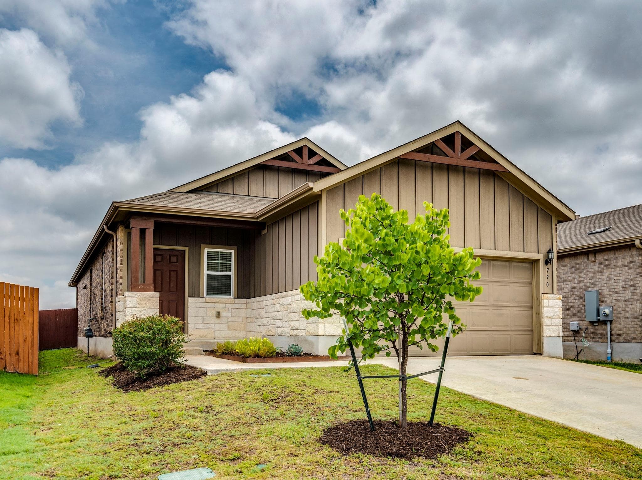 790  Pepperbark Loop